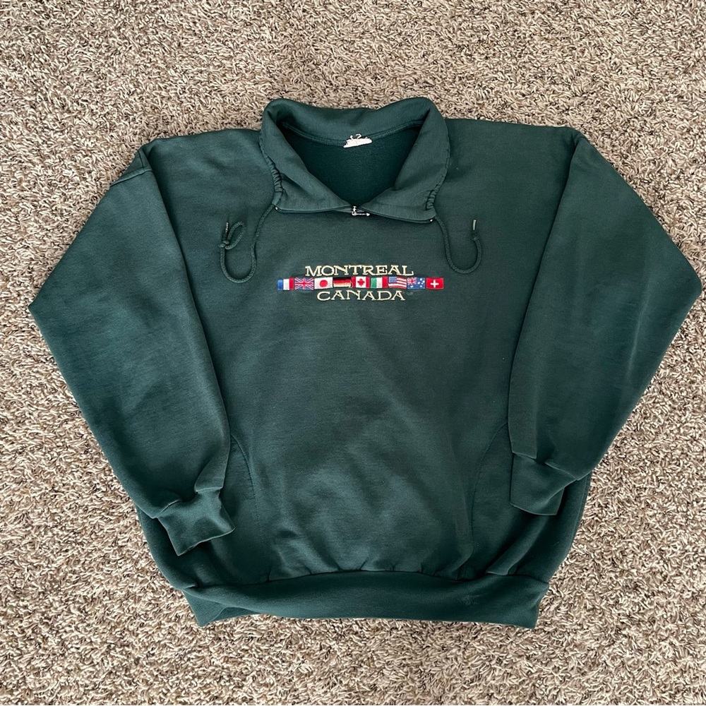 Canada Pullover - image 1